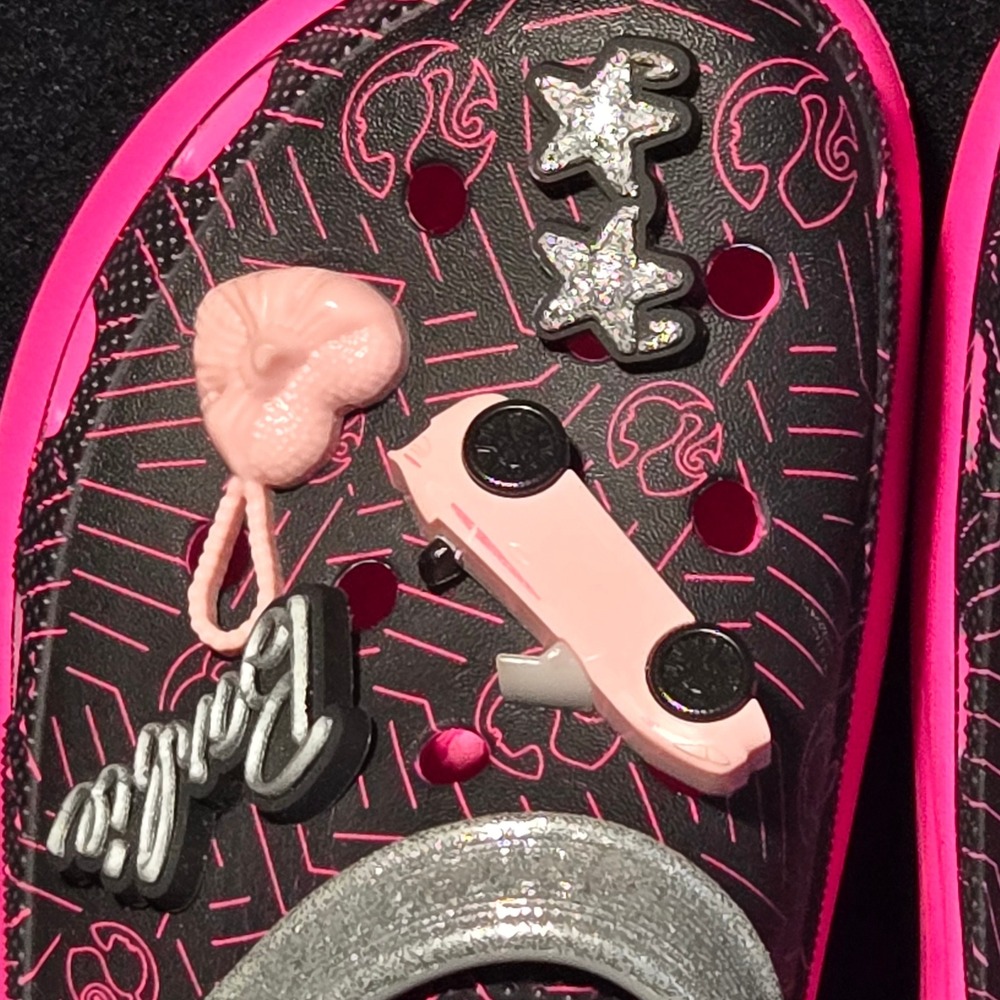 Crocs Barbie Crush Clog Womens 8, Mens 6 Black‎ Pink Platform Sandals Limited Ed - Picture 12 of 13